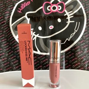 💄HP!💄MAC Locked Kiss Ink 24hr Lipcolor Upgraded